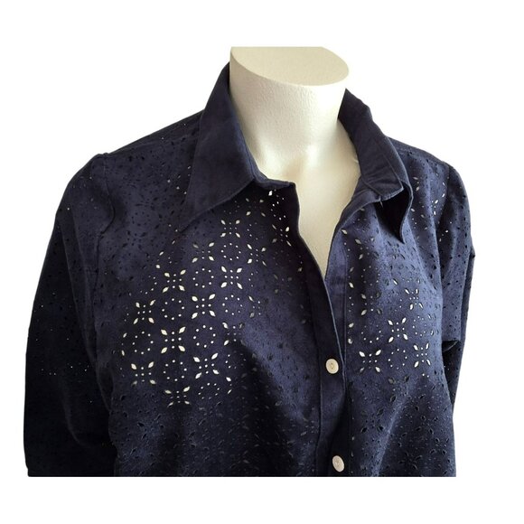 Navy Blue Eyelet Button-Up Collared Shirt Avenue Sueded Soft Size 26/28 JJ4043 - Picture 2 of 9